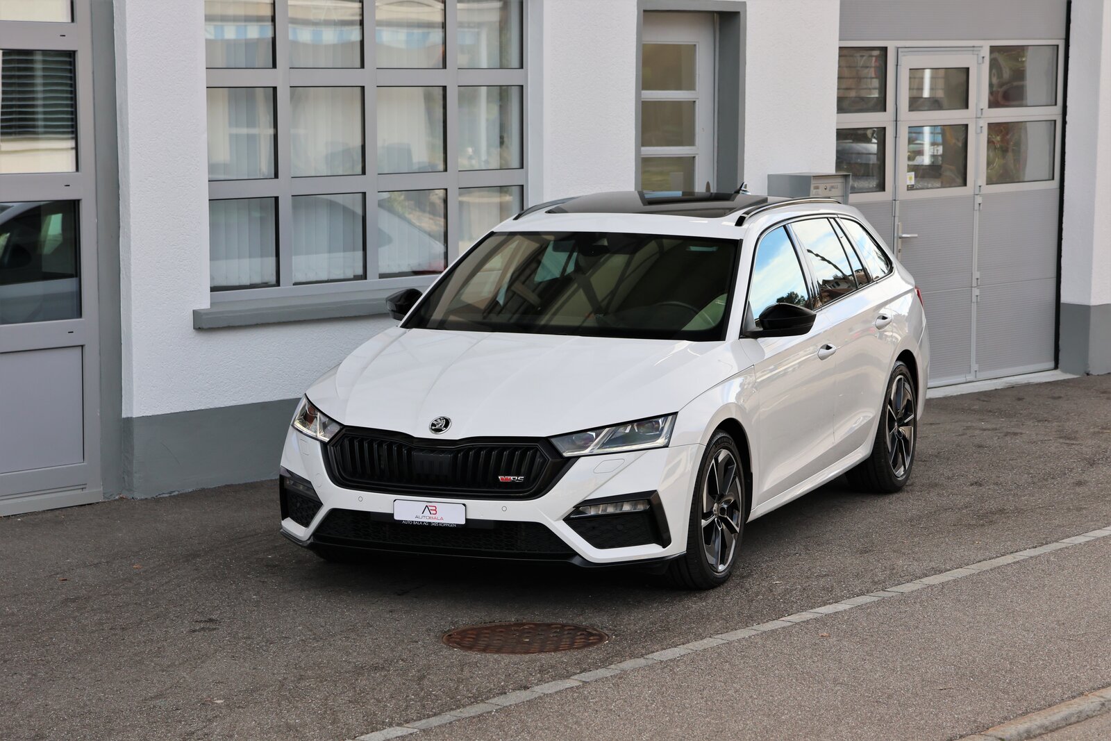 SKODA Octavia Combi 2.0 TDI DSG RS 4x4 (CH) + 2.0T AHK