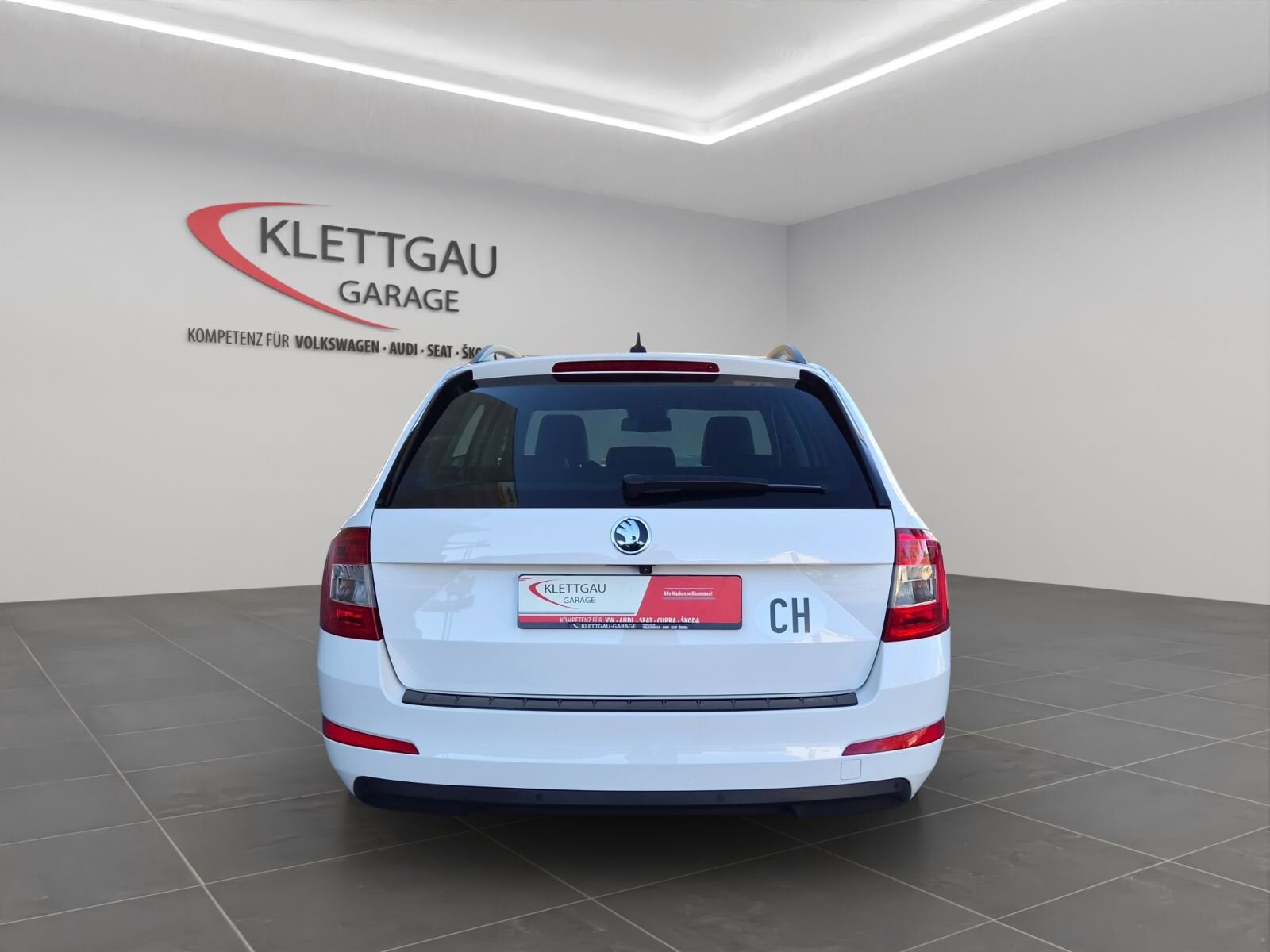 SKODA Octavia Combi 1.8 TSI Elegance DSG, Petrol, Second hand / Used, Automatic - 4