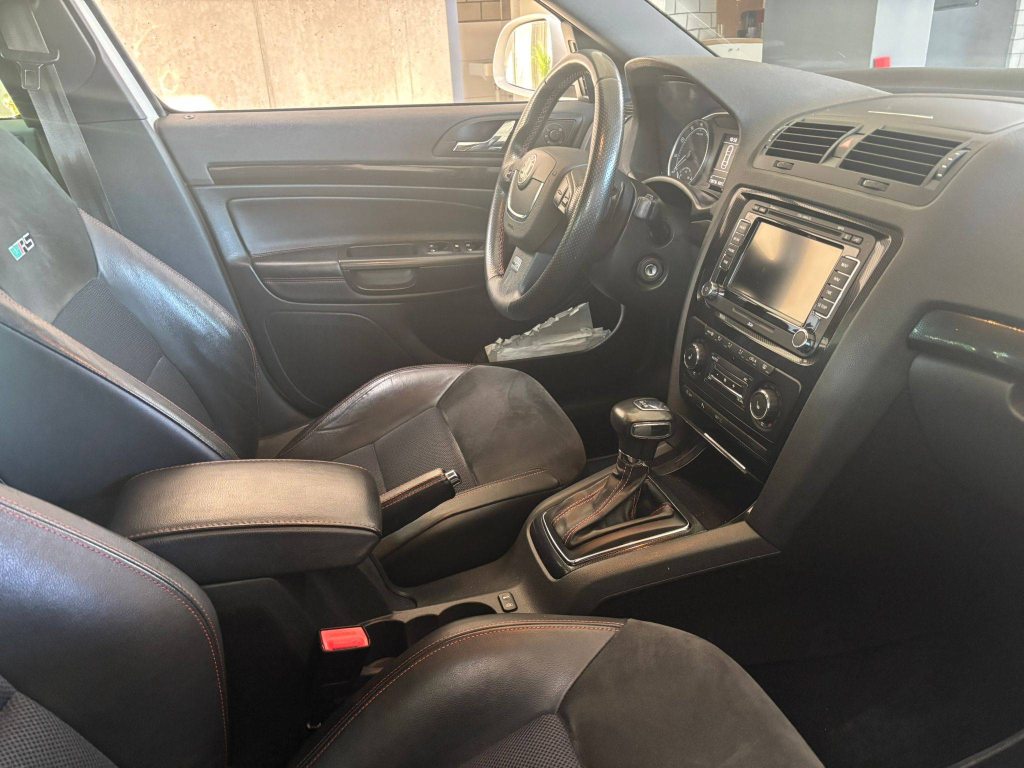 SKODA OCTAVIA 2.0 TFSI 200 RS DSG, Benzin, Occasion / Gebraucht, Automatik - 5