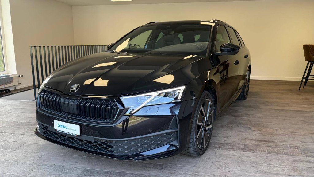 SKODA Octavia Combi 1.5 TSI SportLine DSG