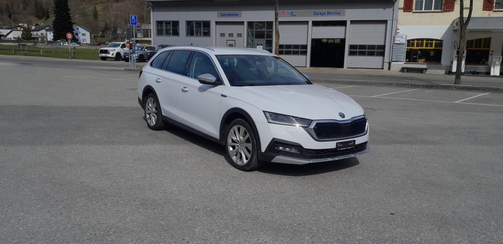 SKODA OCTAVIA SCOUT 2.0 TDI 4x4 DSG, Diesel, Occasion / Utilisé, Automatique - 2
