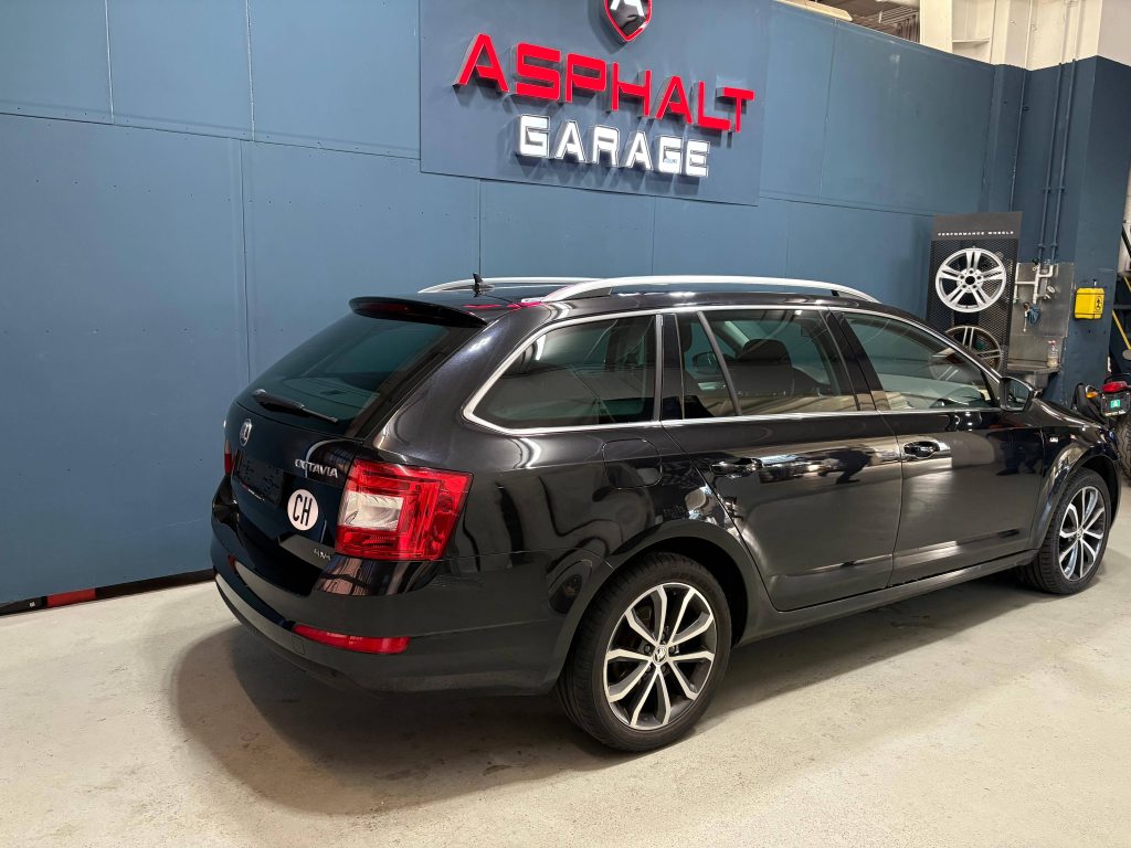 SKODA OCTAVIA 2.0 TDI 184 Swiss Ed. 4x4 DSG, Diesel, Occasioni / Usate, Automatico - 5