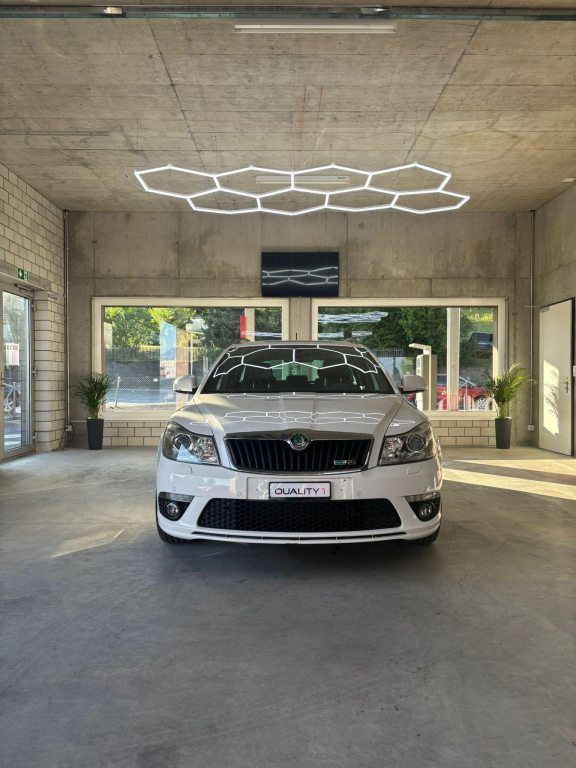 SKODA OCTAVIA 2.0 TFSI 200 RS DSG, Benzin, Occasion / Gebraucht, Automatik - 2