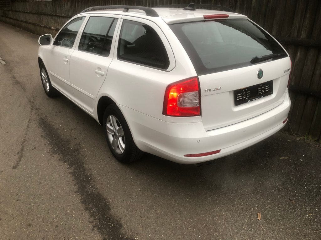 SKODA OCTAVIA 1.6 TDI AllDrive 4x4, Diesel, Occasion / Utilisé, Manuelle - 4