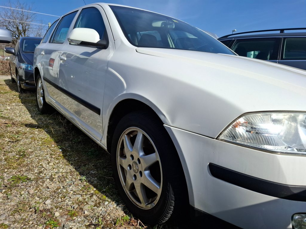 SKODA OCTAVIA 1.9 TDI 105 DPF Ambiente DSG, Diesel, Second hand / Used, Automatic - 4
