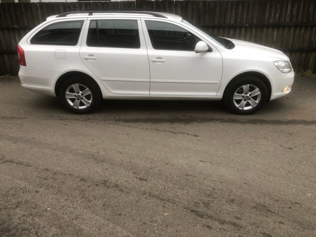 SKODA OCTAVIA 1.6 TDI AllDrive 4x4, Diesel, Occasion / Utilisé, Manuelle - 6