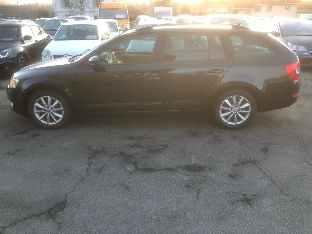 SKODA OCTAVIA 1.6 TDI 105 Elegance