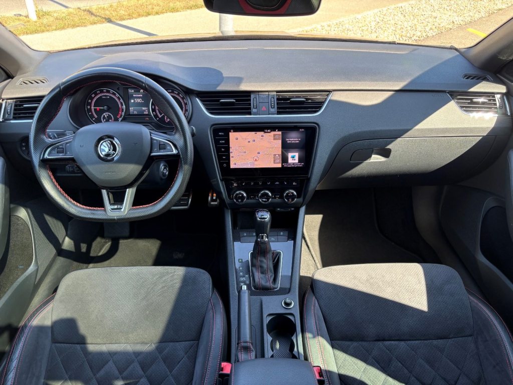 SKODA OCTAVIA Combi RS 2.0TDI DSG 4x4, Diesel, Occasion / Gebraucht, Automatik - 7
