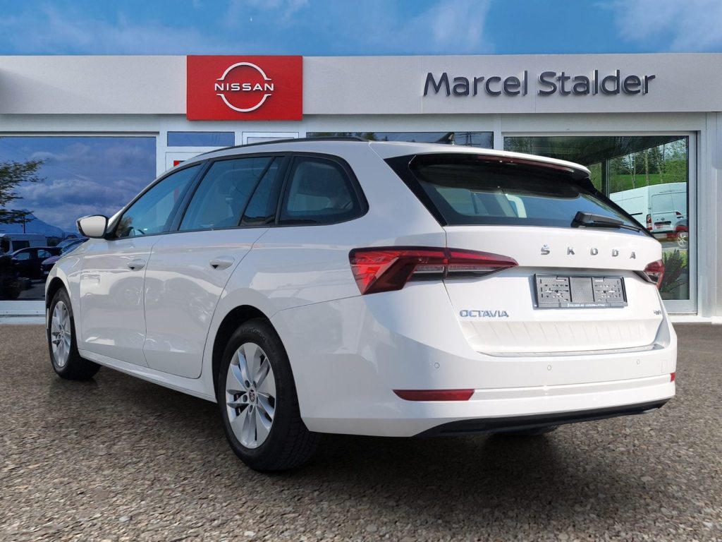 SKODA Octavia Combi 2.0 TDI DSG Ambition 4x4, Diesel, Second hand / Used, Automatic - 3