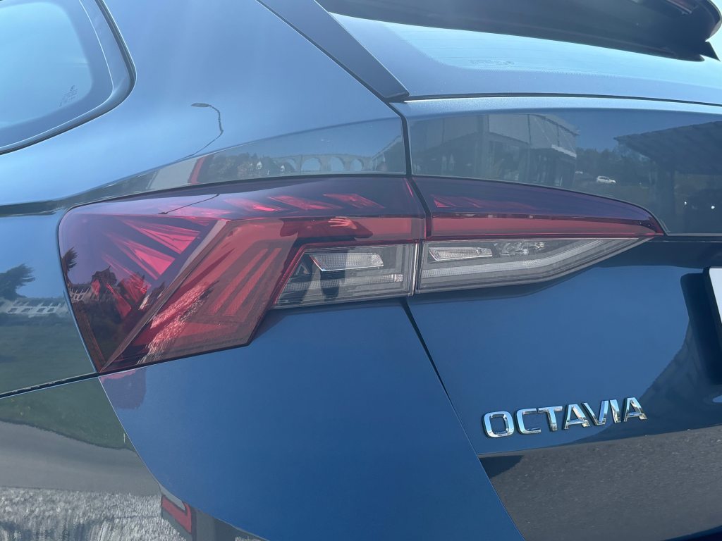SKODA OCTAVIA Combi 1.0 mHEV DSG Style, Mild-Hybrid Benzin/Elektro, Occasion / Gebraucht, Automatik - 6
