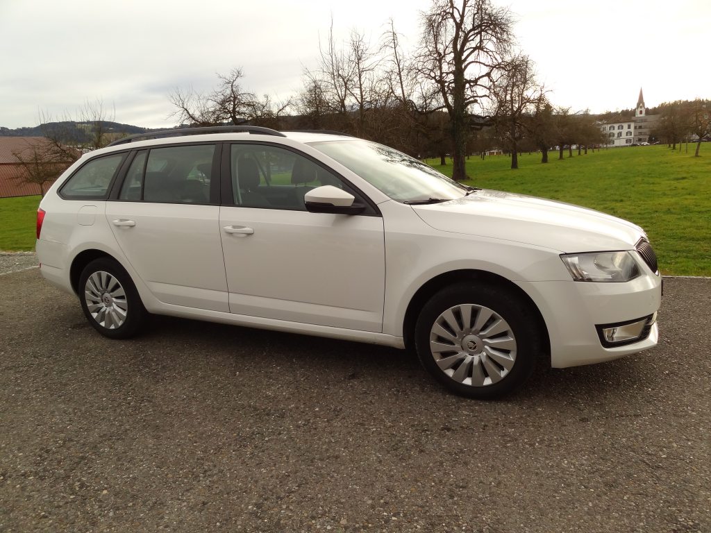 SKODA OCTAVIA 1.6 TDI 110 Ambition 4x4, Diesel, Occasion / Utilisé, Manuelle - 6