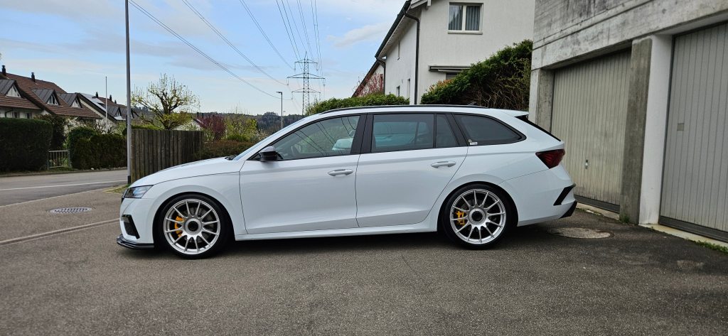SKODA OCTAVIA 2.0 TSI RS DSG, Petrol, Second hand / Used, Automatic - 4