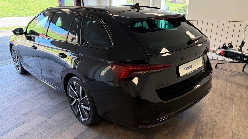 SKODA Octavia Combi 1.5 TSI SportLine DSG, Hybride Léger Essence/Électricité, Occasion / Utilisé, Automatique - 3