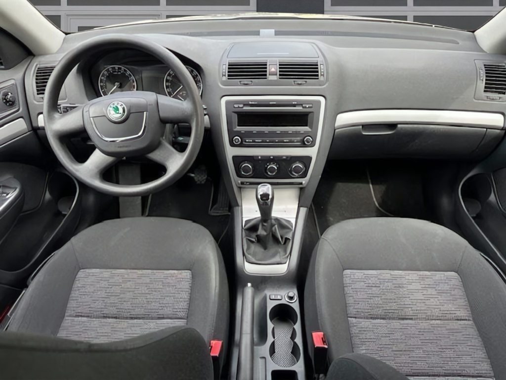 SKODA Octavia Combi 2.0 TDI Ambition 4x4, Diesel, Occasion / Utilisé, Manuelle - 7