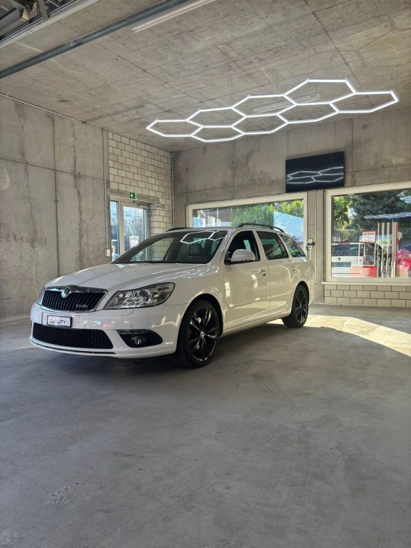 SKODA OCTAVIA 2.0 TFSI 200 RS DSG