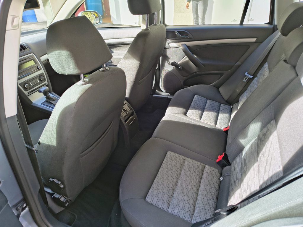 SKODA 2.0 TDI Arosa 4x4 DSG, Diesel, Occasion / Utilisé, Automatique - 6