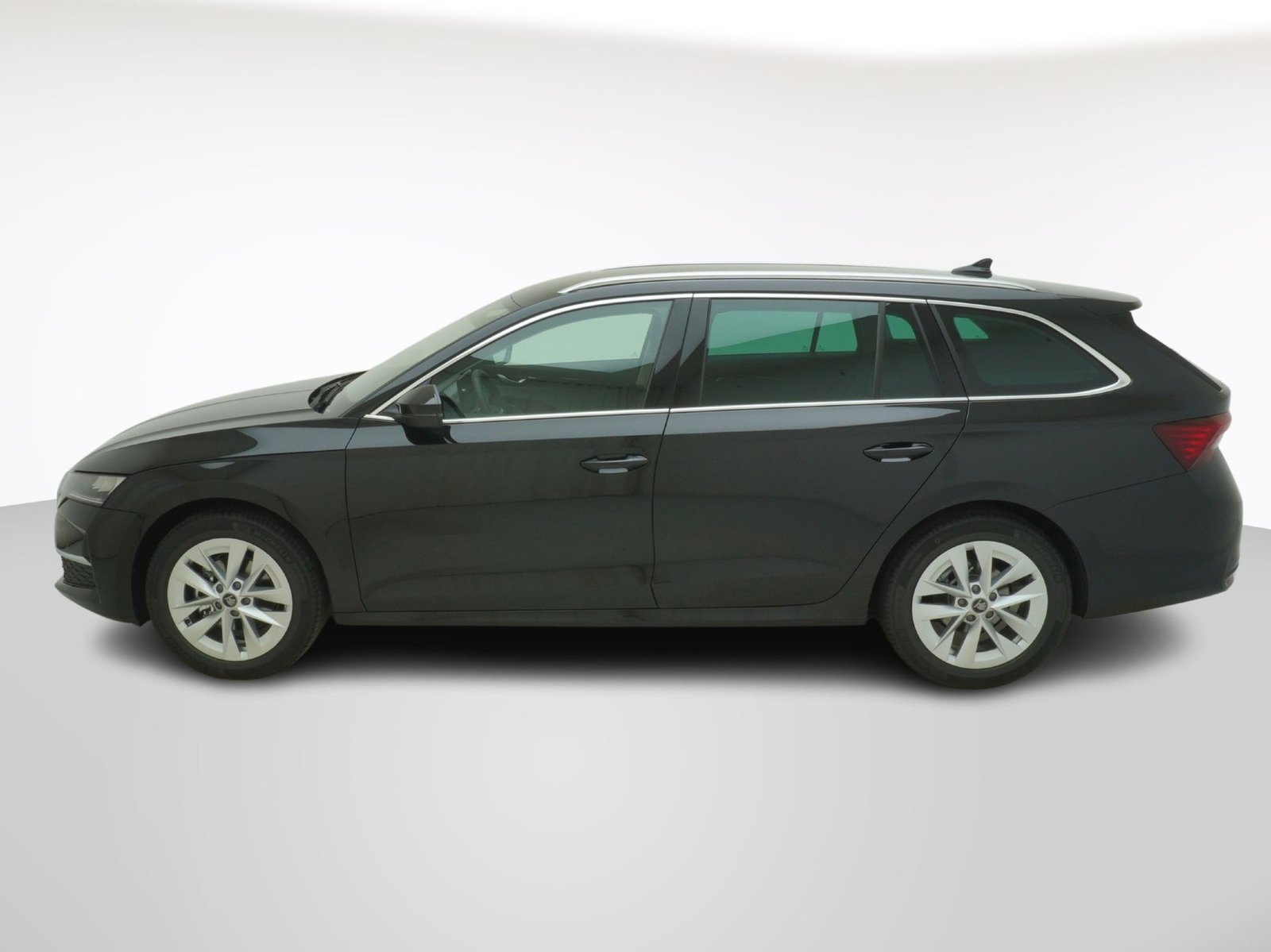SKODA Octavia 1.5 TSI mHEV Selection-Lodge DSG, Petrol, Ex-demonstrator, Automatic - 3