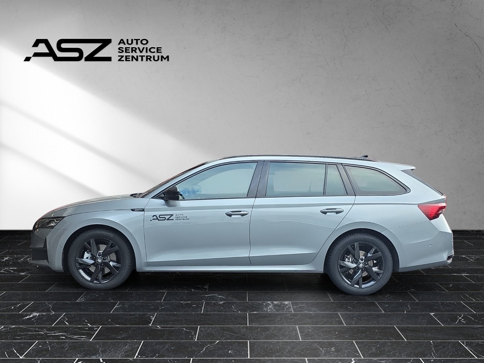 SKODA Octavia Combi 2.0 TSI Dynamic 4x4 DSG, Benzin, Vorführwagen, Automatik - 2