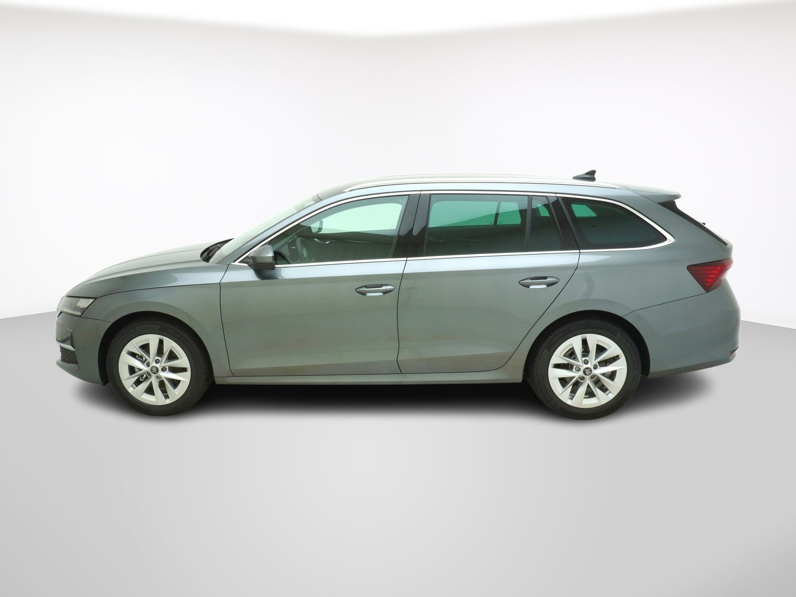 SKODA Octavia 1.5 TSI mHEV Selection-Lodge DSG, Petrol, Ex-demonstrator, Automatic - 2