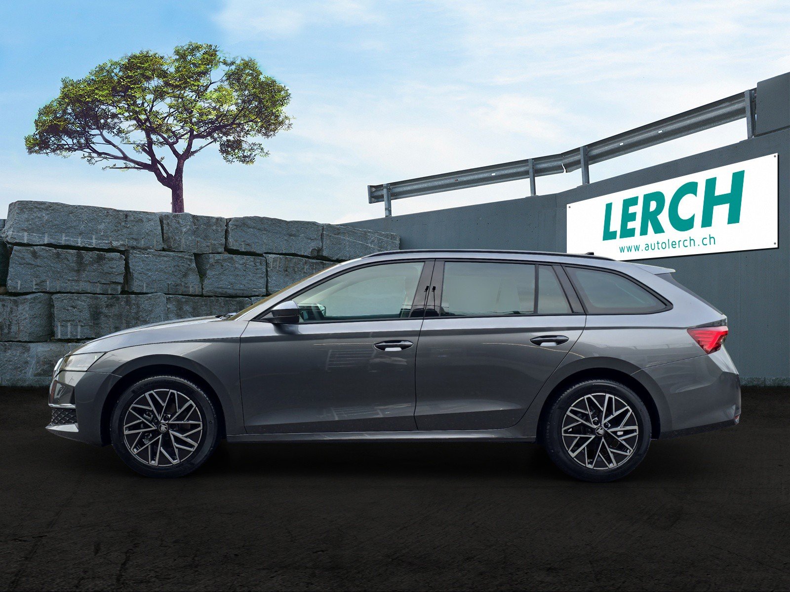 SKODA Octavia Combi 1.5 TSI mHEV DSG Selection, Mild-Hybrid Petrol/Electric, Ex-demonstrator, Automatic - 3