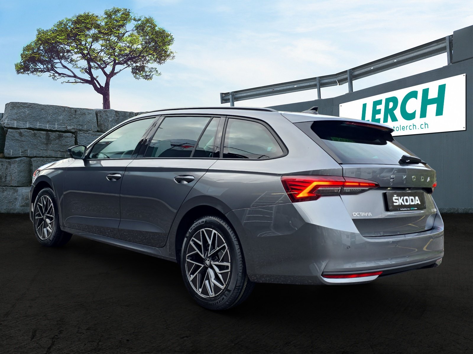 SKODA Octavia Combi 1.5 TSI mHEV DSG Selection, Mild-Hybrid Petrol/Electric, Ex-demonstrator, Automatic - 4