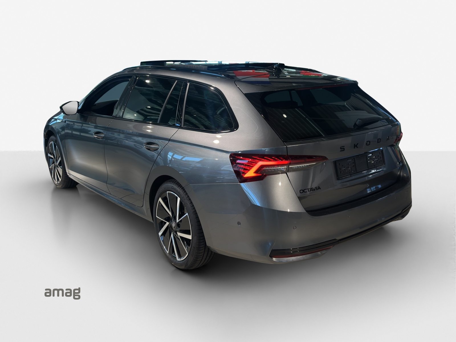 SKODA Octavia Sportline, Petrol, Ex-demonstrator, Automatic - 3