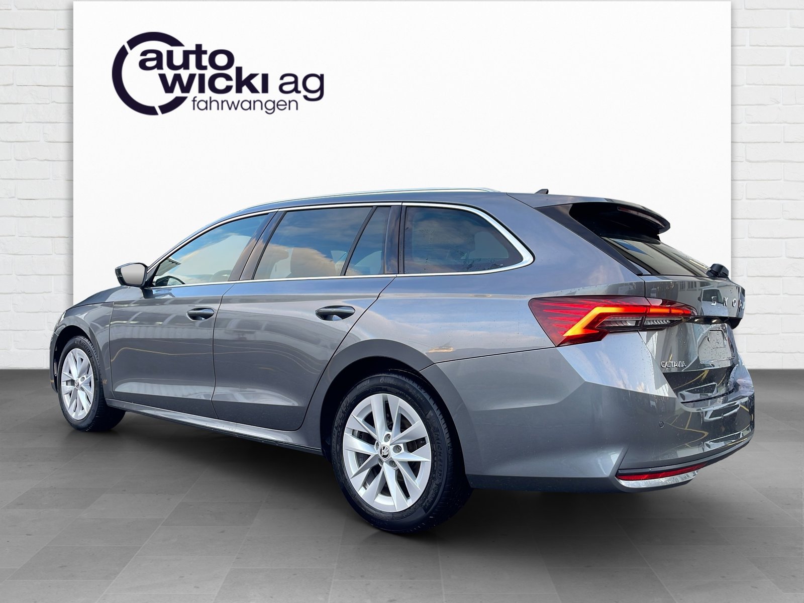 SKODA Octavia Combi 1.5 TSI Selection DSG, Mild-Hybrid Benzin/Elektro, Vorführwagen, Automatik - 2