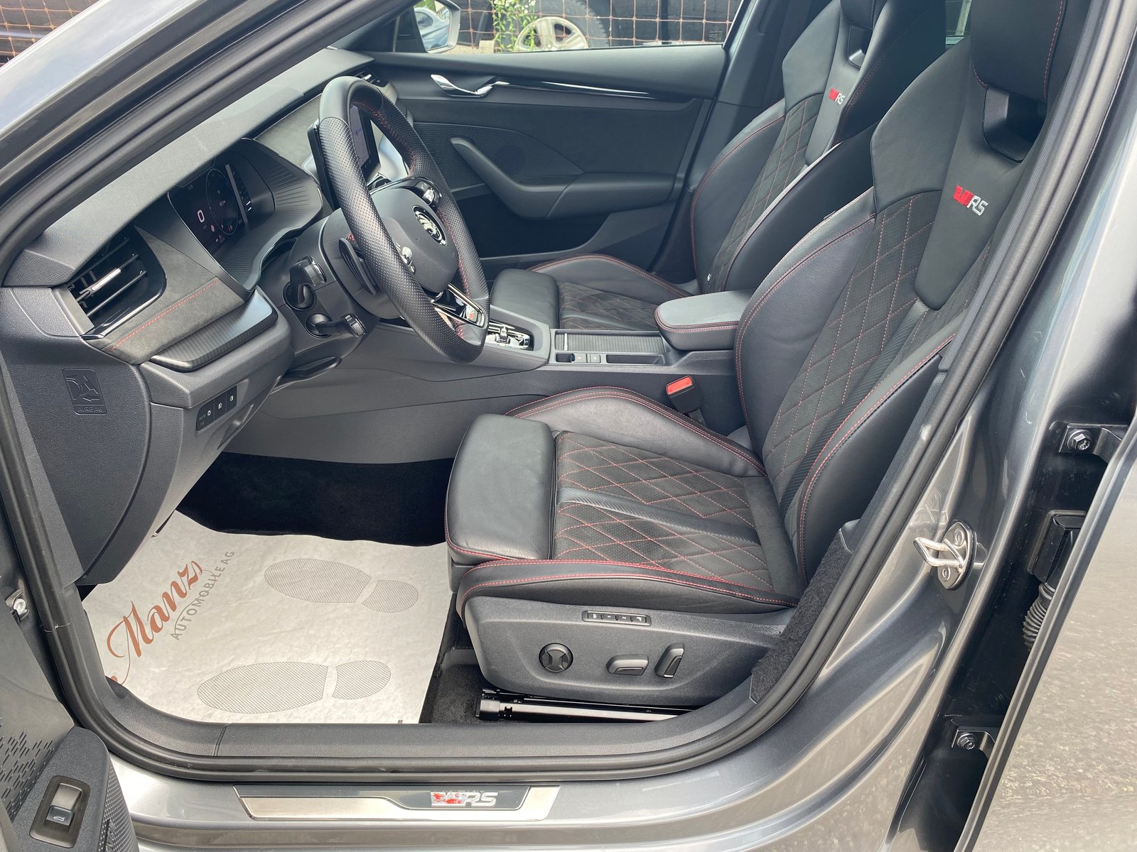 SKODA Octavia Limousine 2.0TSI 245PS RS Edition DSG **Top-Au, Benzin, Occasion / Gebraucht, Automatik - 6