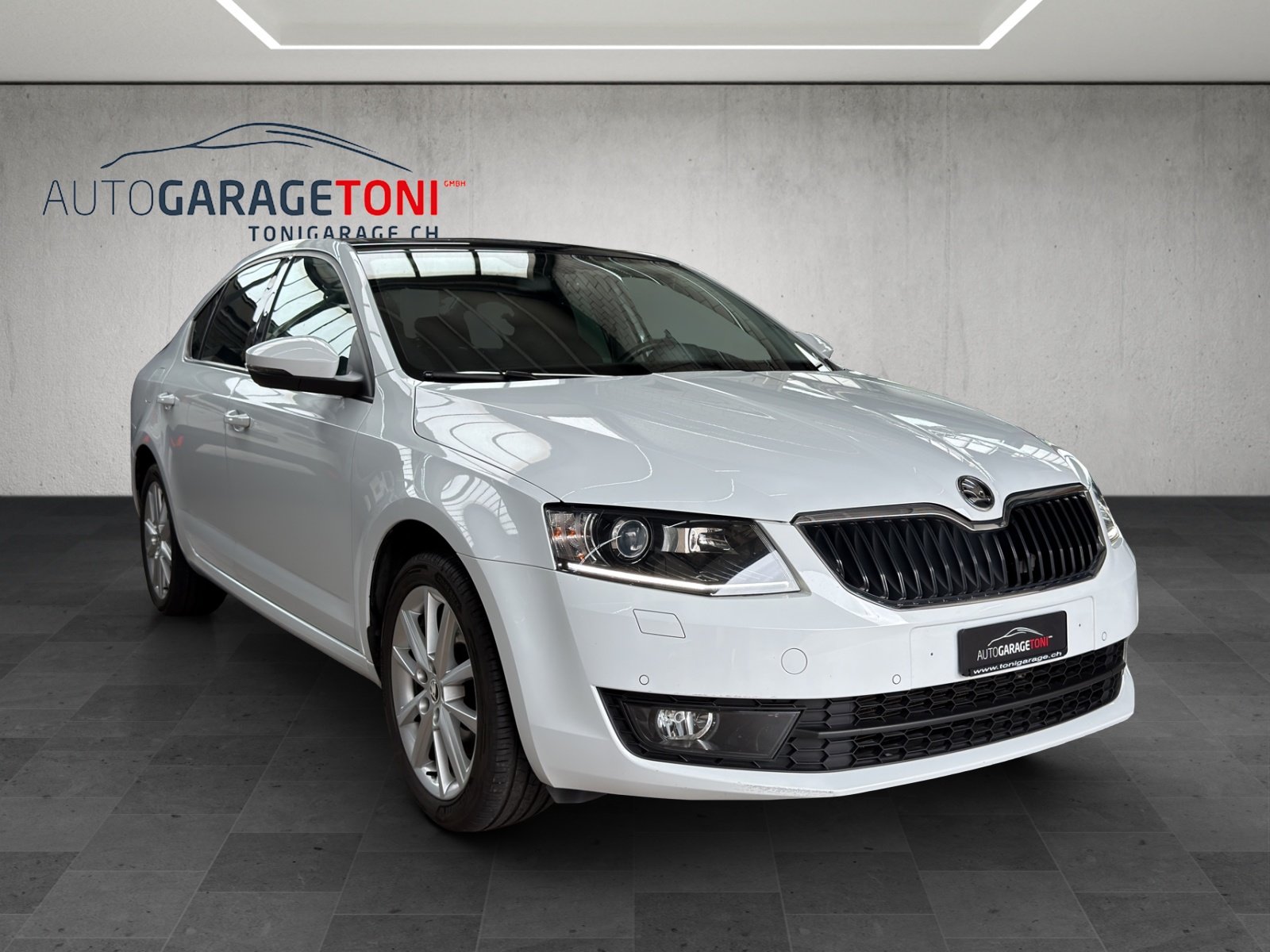 SKODA Octavia 1.8 TSI Elegance 4x4 DSG, Benzin, Occasion / Gebraucht, Automatik - 2