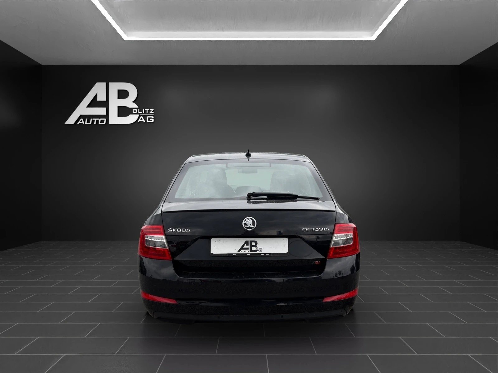 SKODA Octavia 1.8 TSI Elegance Limousine DSG mit 180 PS, Benzina, Occasioni / Usate, Automatico - 4