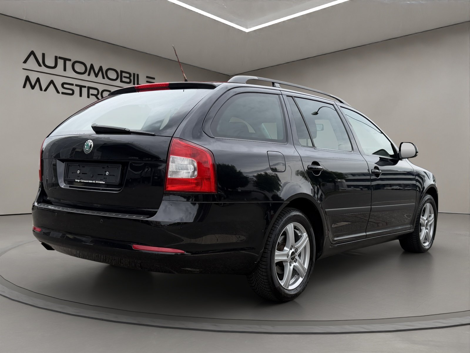 SKODA Octavia 1.6 TDI Ambition DSG, Diesel, Occasion / Gebraucht, Automatik - 7