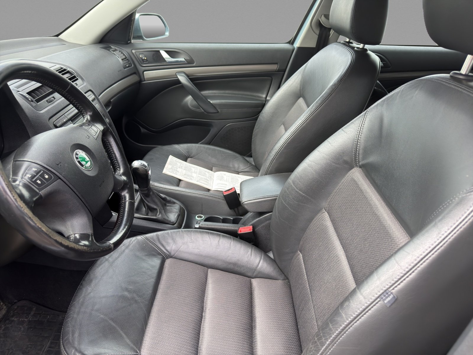 SKODA Octavia 2.0 TDI, Diesel, Second hand / Used, Manual - 7