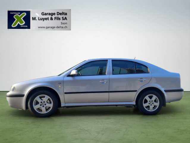 SKODA Octavia 2.0 Elegance, Benzin, Occasion / Gebraucht, Automatik - 3