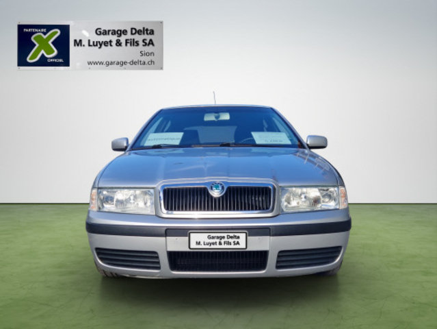 SKODA Octavia 2.0 Elegance, Benzin, Occasion / Gebraucht, Automatik - 5
