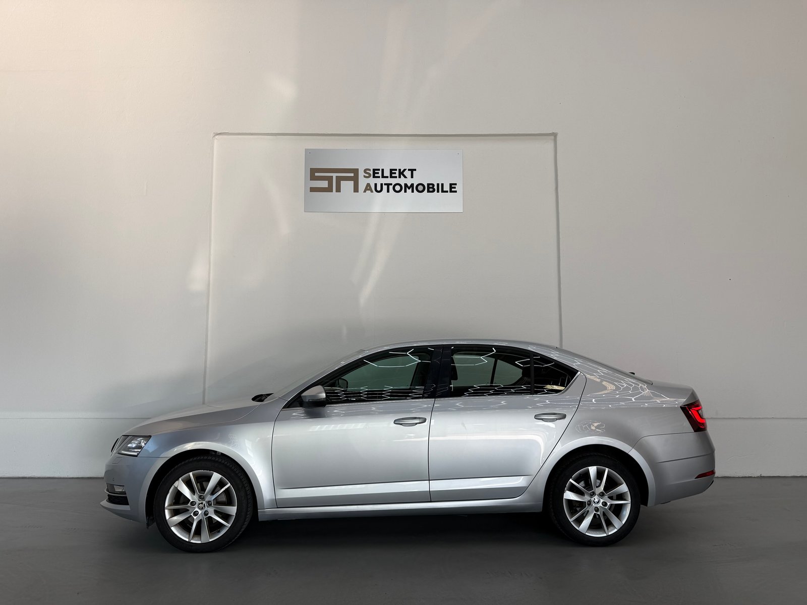 SKODA Octavia 2.0 TDI Style DSG, Diesel, Second hand / Used, Automatic - 4