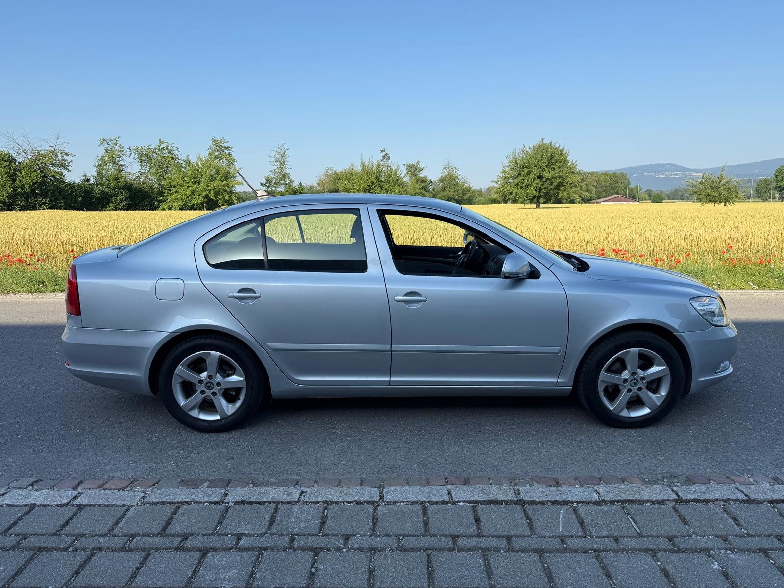 SKODA Octavia 1.4 TSI Elegance DSG, Petrol, Second hand / Used, Automatic - 7