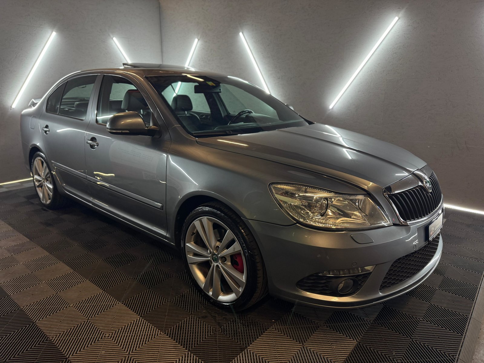 SKODA Octavia 2.0 TDI RS DSG, Diesel, Second hand / Used, Automatic - 2