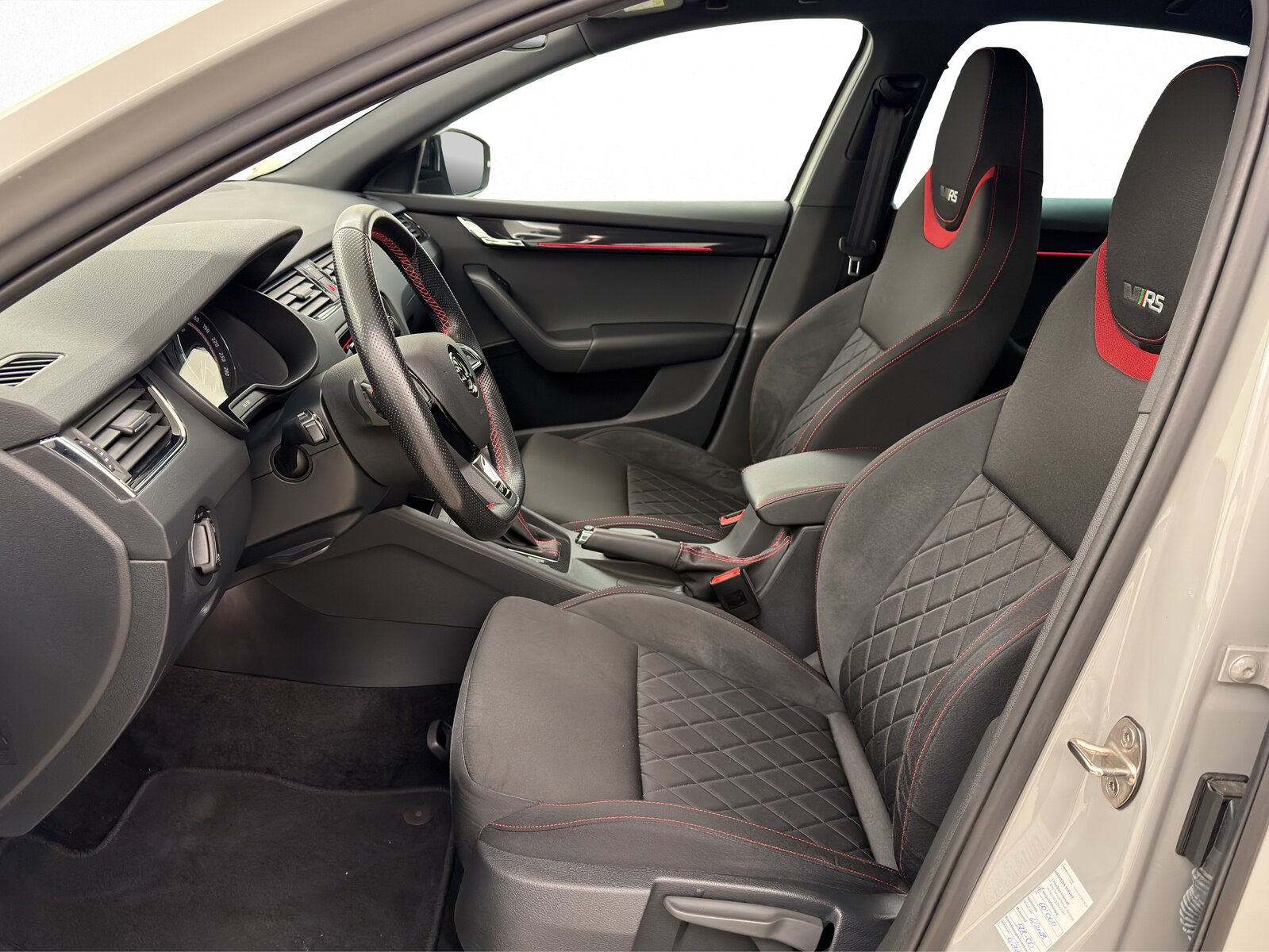 SKODA Octavia 2.0 TSI 245 RS DSG, Benzin, Occasion / Gebraucht, Automatik - 6