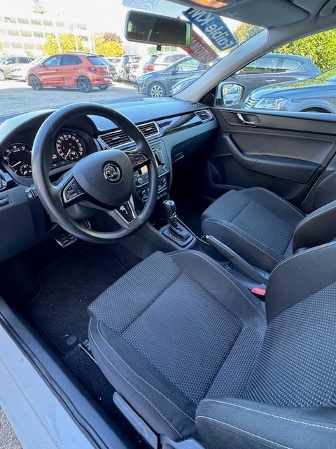 SKODA Rapid Spaceback 1.4 TSI Elegance DSG, Petrol, Second hand / Used, Automatic - 6