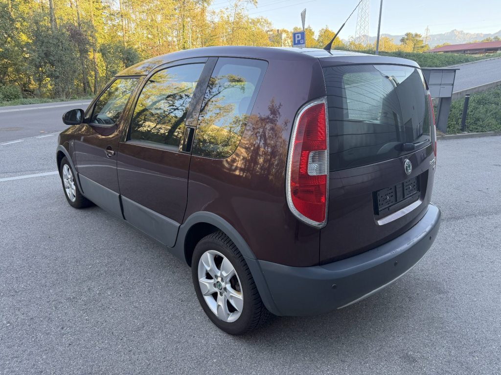 SKODA Roomster 1.6 TDI CR 105 Scout, Diesel, Occasion / Gebraucht, Handschaltung - 4