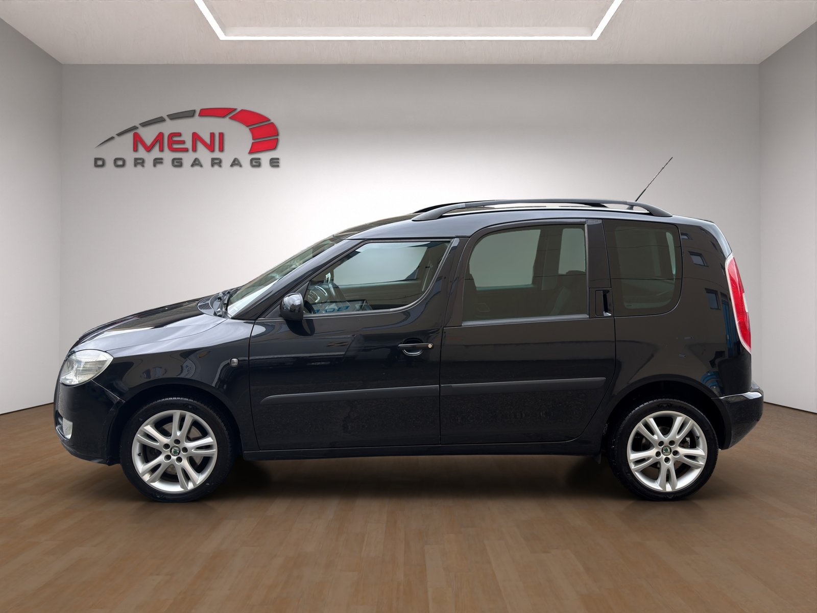 SKODA Roomster 1.6 Scout, Petrol, Second hand / Used, Manual - 4