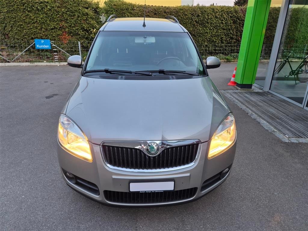 SKODA Roomster 1.6 Magic, Essence, Occasion / Utilisé, Manuelle - 3
