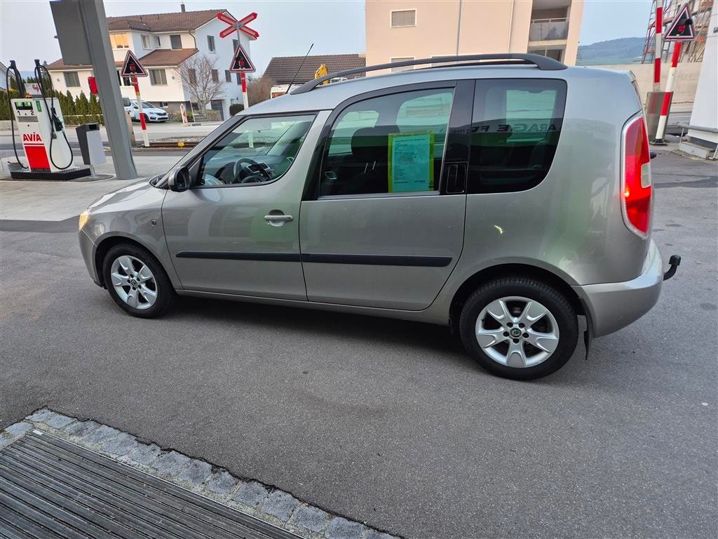 SKODA Roomster 1.6 Magic, Essence, Occasion / Utilisé, Manuelle - 4
