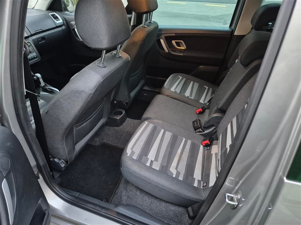 SKODA Roomster 1.6 Magic, Essence, Occasion / Utilisé, Manuelle - 6
