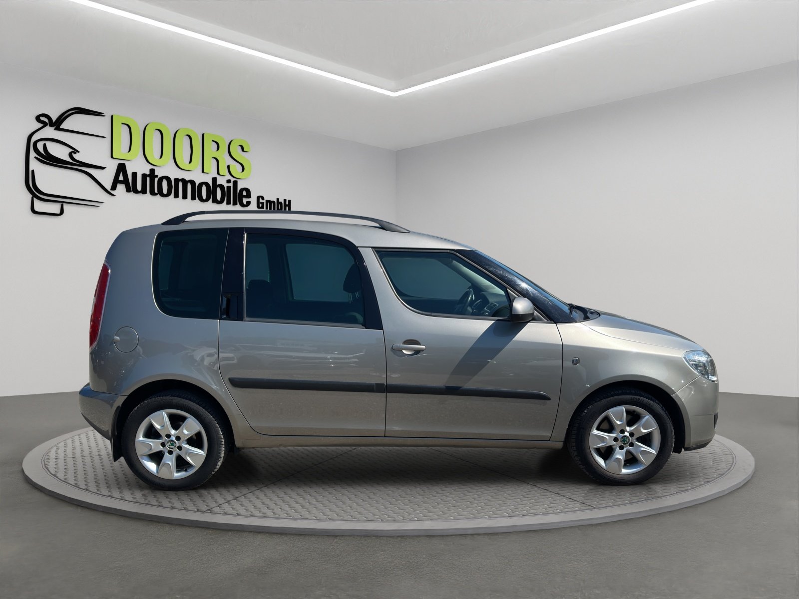 SKODA Roomster 1.6 Style, Petrol, Second hand / Used, Manual - 7