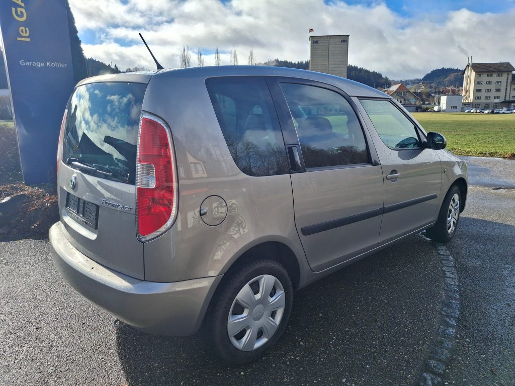 SKODA ROOMSTER 1.2 TSI Family, Petrol, Second hand / Used, Manual - 3