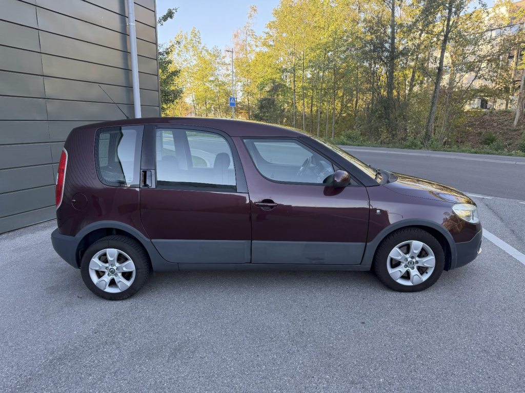 SKODA Roomster 1.6 TDI CR 105 Scout, Diesel, Occasion / Gebraucht, Handschaltung - 2
