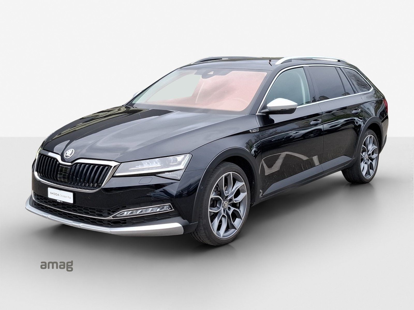 SKODA SUPERB Scout