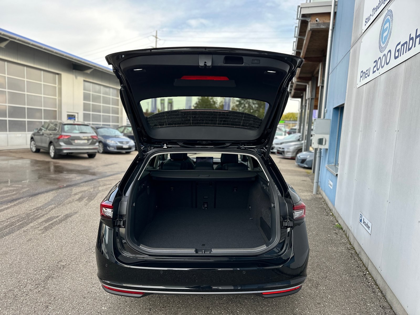 SKODA Superb Combi 1.5 TSI PHEV L&K DSG * 5Jahre Garantie*, Plug-in-Hybrid Benzina/Elettrica, Auto nuove, Automatico - 7