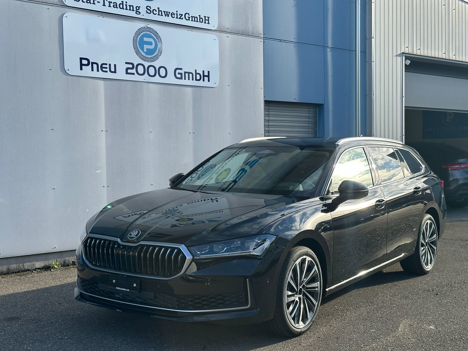 SKODA Superb Combi 2.0 TSI L&K 4x4 DSG * 5 Jahre Garantie *